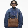 The medium-sized Tote Bag made of leather The medium-sized Tote Bag made of leather