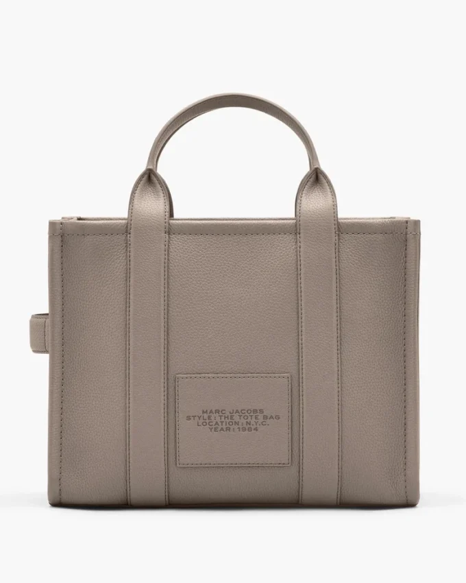The medium-sized Tote Bag made of leather The medium-sized Tote Bag made of leather