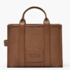 The medium-sized Tote Bag made of leather The medium-sized Tote Bag made of leather