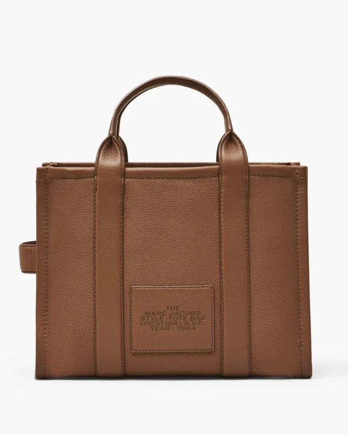 The medium-sized Tote Bag made of leather The medium-sized Tote Bag made of leather