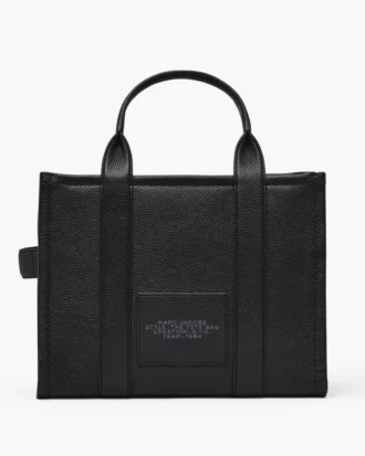 The medium-sized Tote Bag made of leather