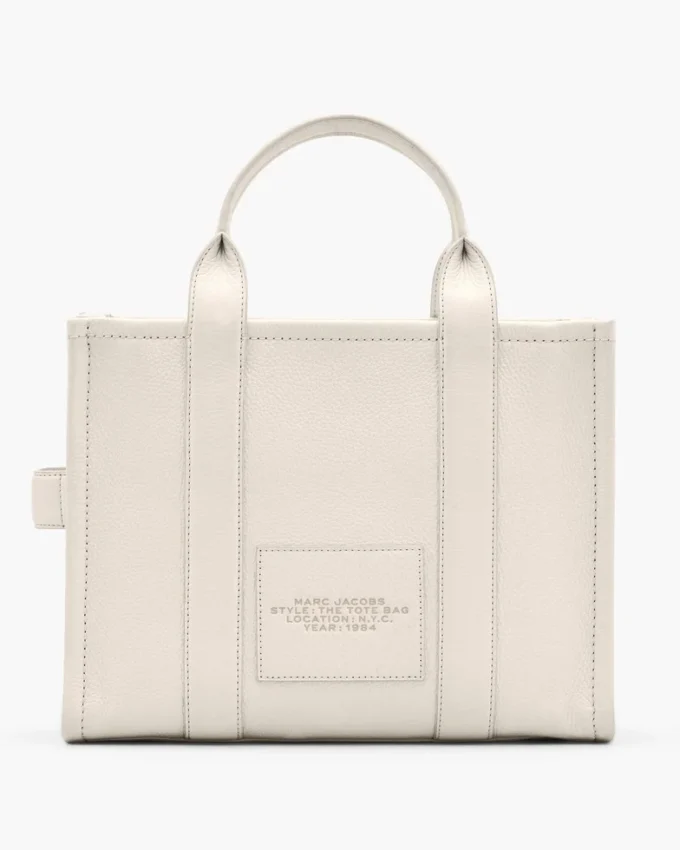 The medium-sized Tote Bag made of leather The medium-sized Tote Bag made of leather
