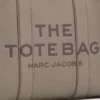 The medium-sized Tote Bag made of leather The medium-sized Tote Bag made of leather