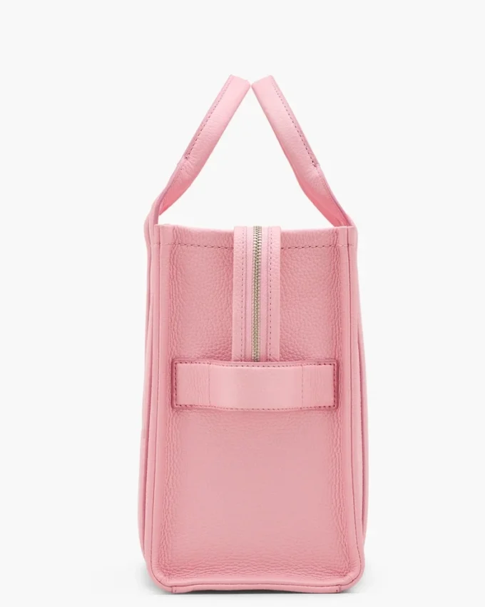 The medium-sized Tote Bag made of leather The medium-sized Tote Bag made of leather