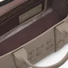 The medium-sized Tote Bag made of leather The medium-sized Tote Bag made of leather