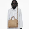 The medium-sized Tote Bag made of leather The medium-sized Tote Bag made of leather